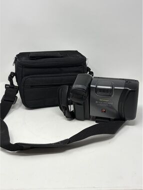 Sharp Viewcam 8mm Video Camera with Carrying Case